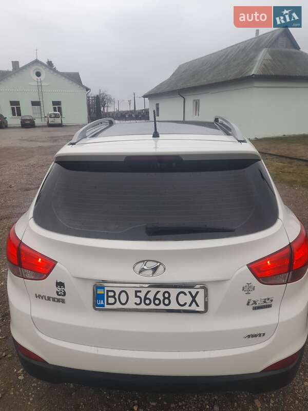 Внедорожник / Кроссовер Hyundai ix35 2011 в Тернополе