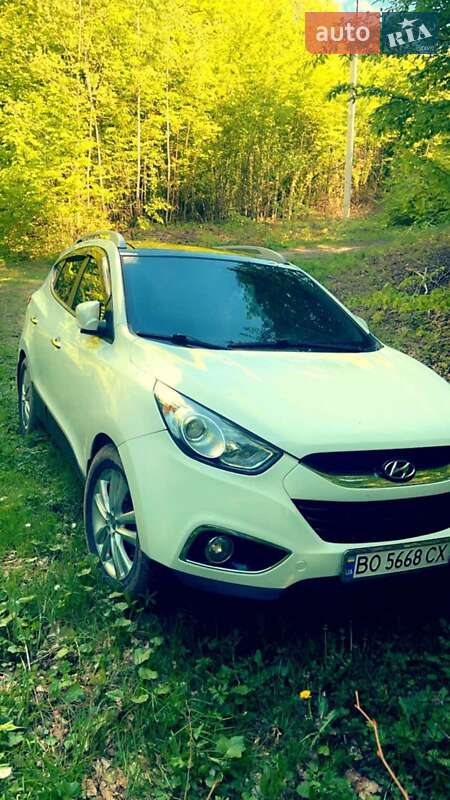 Внедорожник / Кроссовер Hyundai ix35 2011 в Тернополе