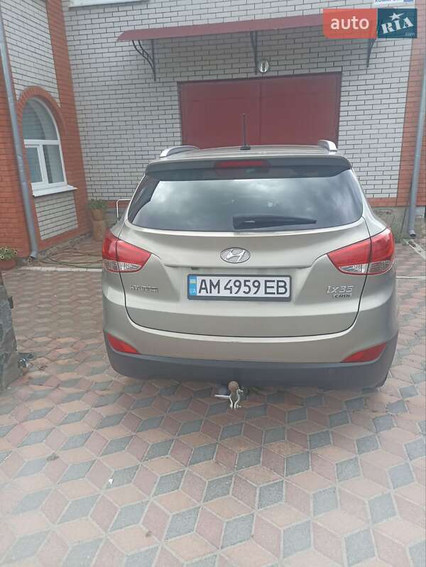 Внедорожник / Кроссовер Hyundai ix35 2011 в Звягеле