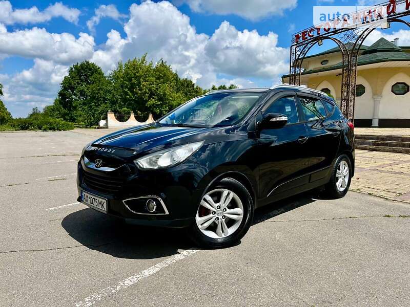 Позашляховик / Кросовер Hyundai ix35 2010 в Харкові