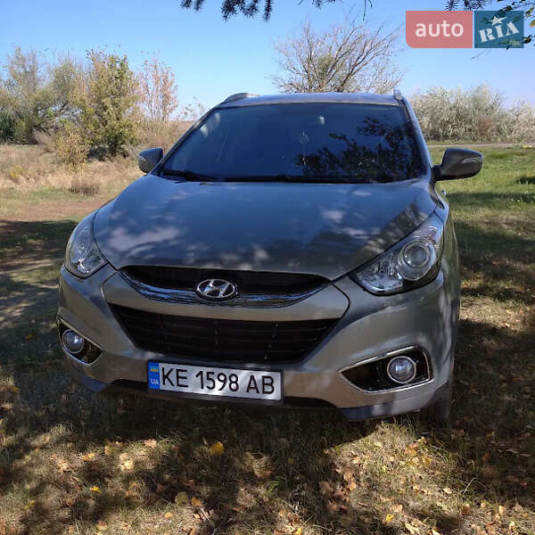 Внедорожник / Кроссовер Hyundai ix35 2010 в Александровке (Краматорского района)
