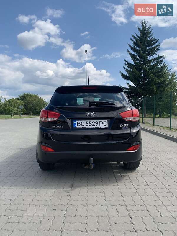 Позашляховик / Кросовер Hyundai ix35 2011 в Новояворівську