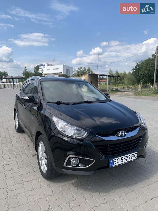 Позашляховик / Кросовер Hyundai ix35 2011 в Новояворівську
