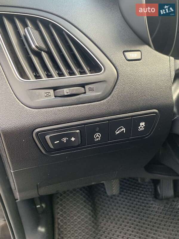 Позашляховик / Кросовер Hyundai ix35 2011 в Новояворівську