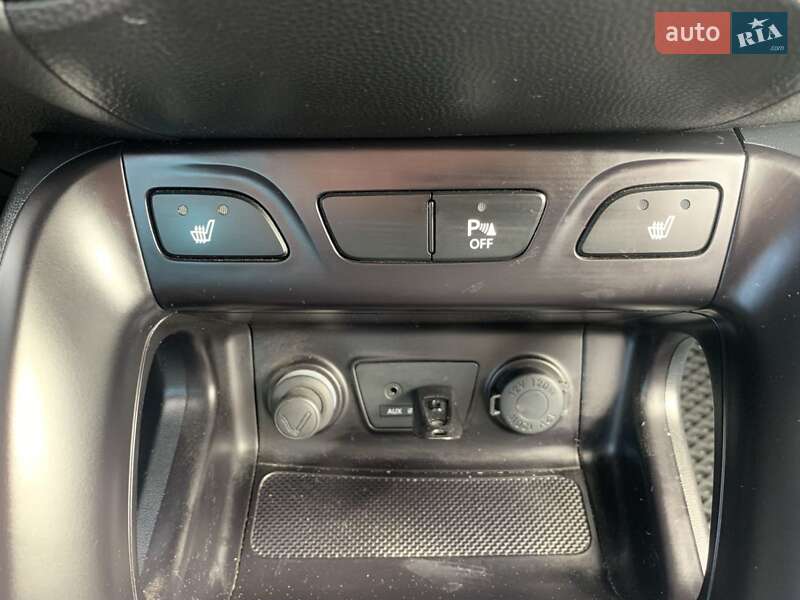 Позашляховик / Кросовер Hyundai ix35 2011 в Новояворівську