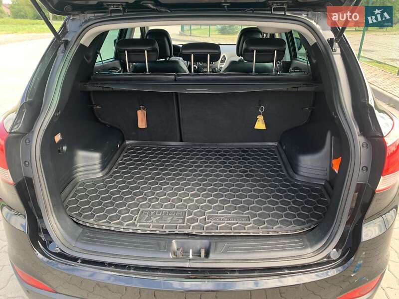 Позашляховик / Кросовер Hyundai ix35 2011 в Новояворівську