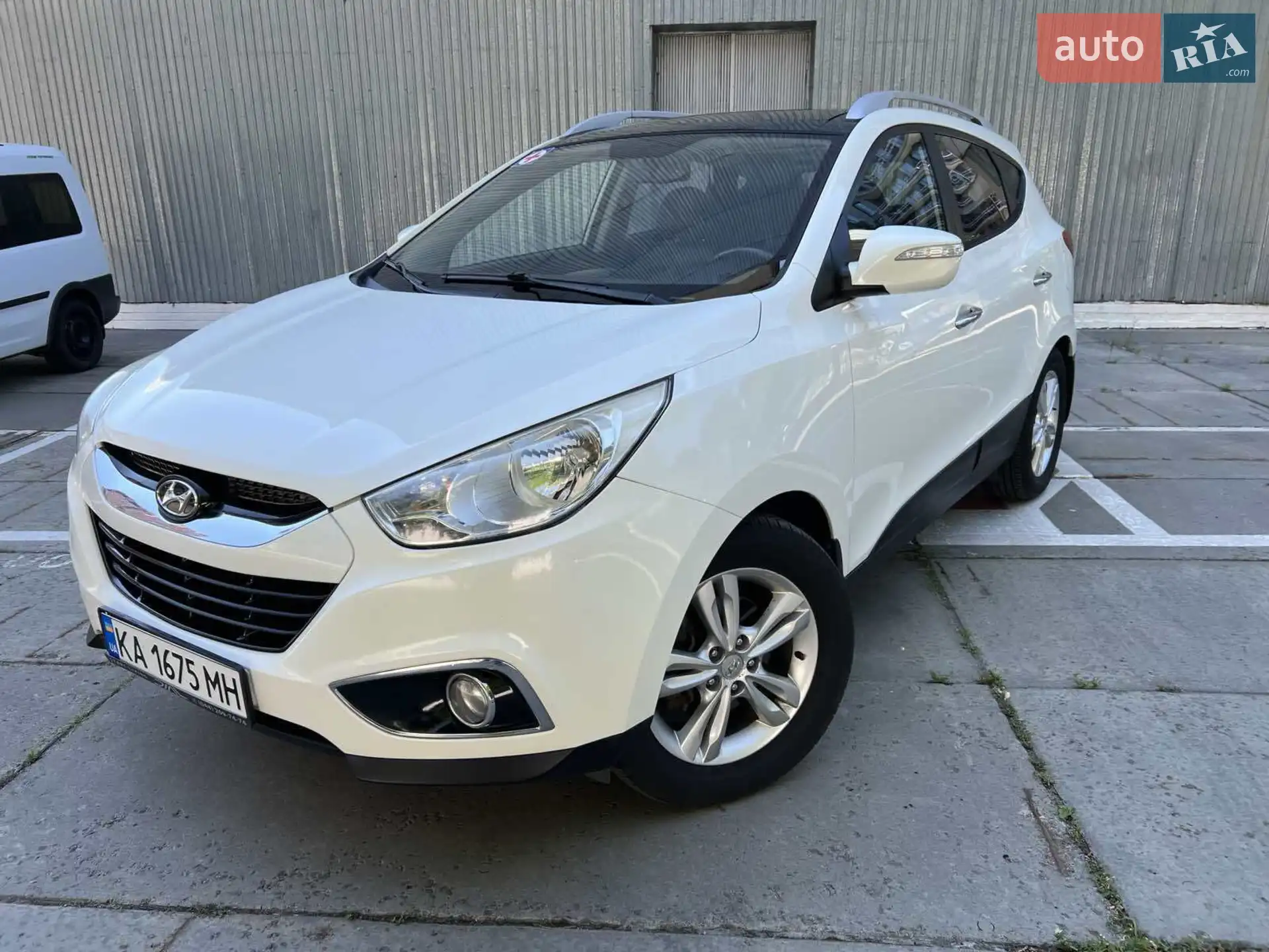 2010 Hyundai ix35 - фото 1