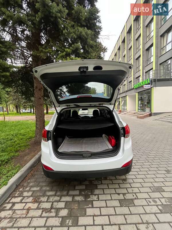 Внедорожник / Кроссовер Hyundai ix35 2011 в Черкассах