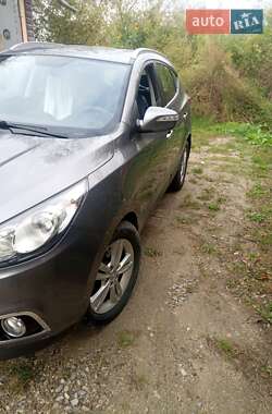 Внедорожник / Кроссовер Hyundai ix35 2013 в 