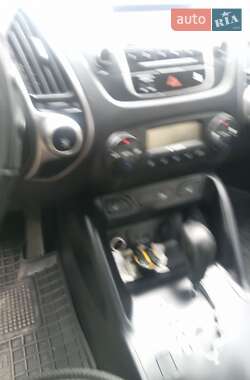 Внедорожник / Кроссовер Hyundai ix35 2013 в 