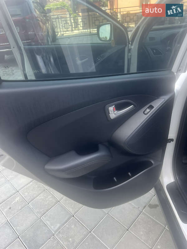 Позашляховик / Кросовер Hyundai ix35 2011 в Івано-Франківську