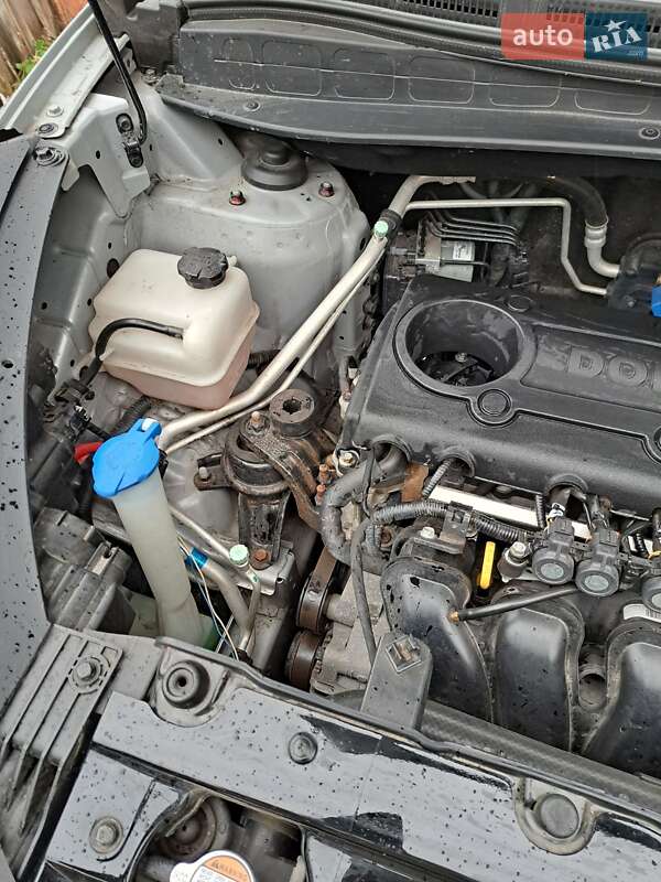 Позашляховик / Кросовер Hyundai ix35 2010 в Дніпрі