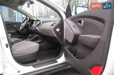 Внедорожник / Кроссовер Hyundai ix35 2012 в 