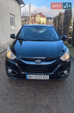 Позашляховик / Кросовер Hyundai ix35 2010 в 