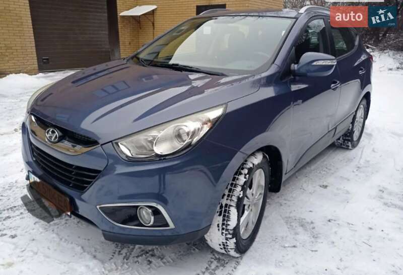 Внедорожник / Кроссовер Hyundai ix35 2013 в 