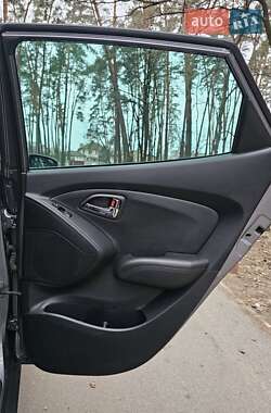 Позашляховик / Кросовер Hyundai ix35 2011 в 