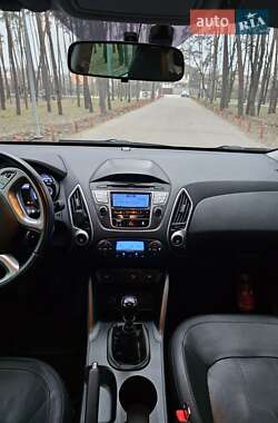 Позашляховик / Кросовер Hyundai ix35 2011 в 
