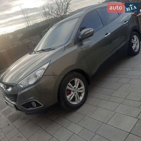 Позашляховик / Кросовер Hyundai ix35 2010 в Бориславі