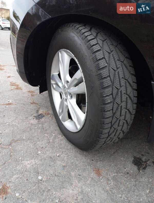 Позашляховик / Кросовер Hyundai ix35 2011 в Києві