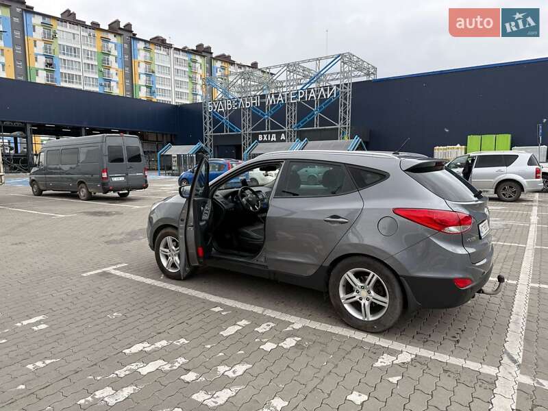 Внедорожник / Кроссовер Hyundai ix35 2011 в Ивано-Франковске