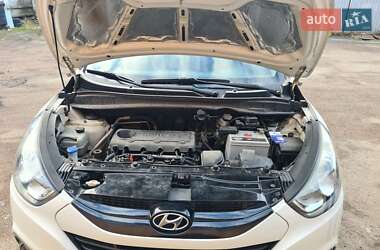 Внедорожник / Кроссовер Hyundai ix35 2011 в 