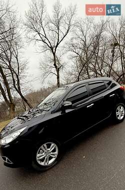 Внедорожник / Кроссовер Hyundai ix35 2011 в 