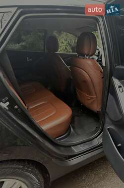 Внедорожник / Кроссовер Hyundai ix35 2011 в 