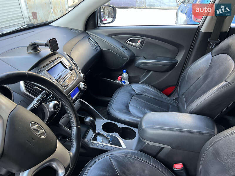 Внедорожник / Кроссовер Hyundai ix35 2010 в Киеве