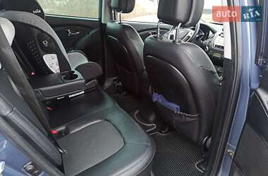 Внедорожник / Кроссовер Hyundai ix35 2013 в 