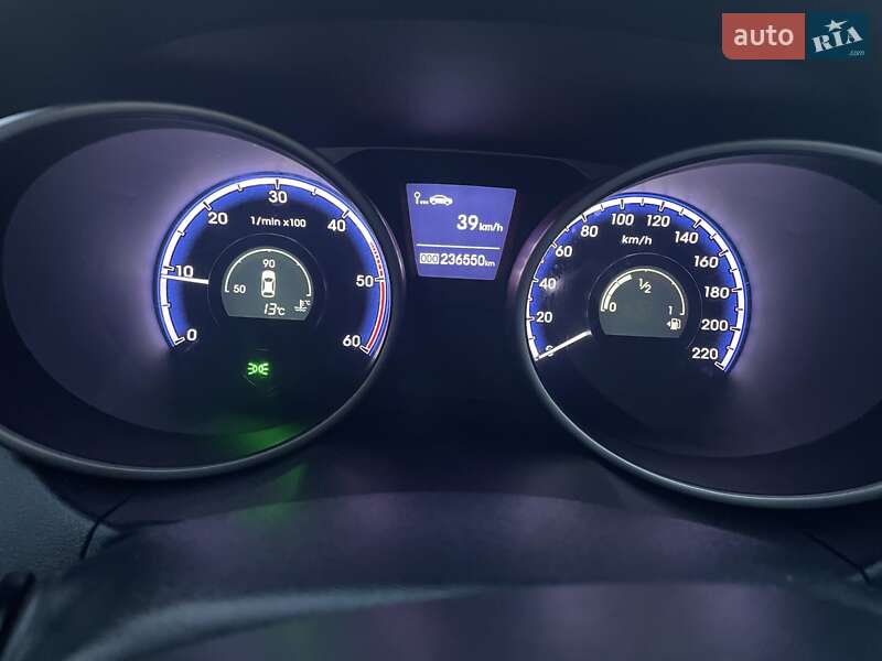 Позашляховик / Кросовер Hyundai ix35 2012 в Тернополі