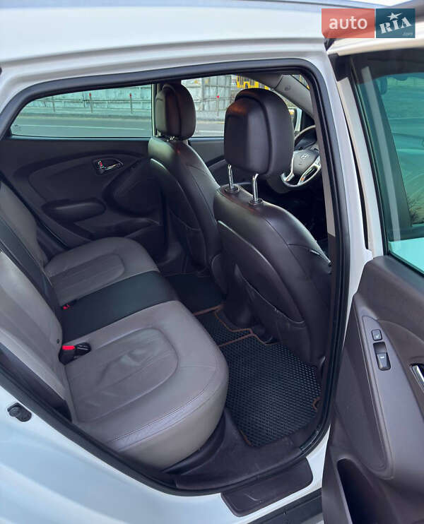 Позашляховик / Кросовер Hyundai ix35 2012 в Харкові