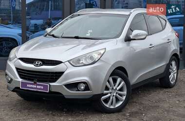 Внедорожник / Кроссовер Hyundai ix35 2010 в 