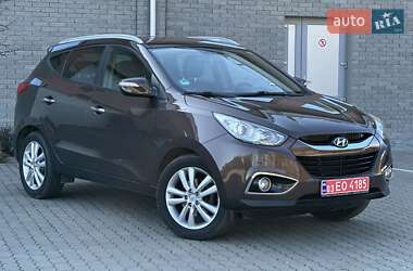Позашляховик / Кросовер Hyundai ix35 2012 в 