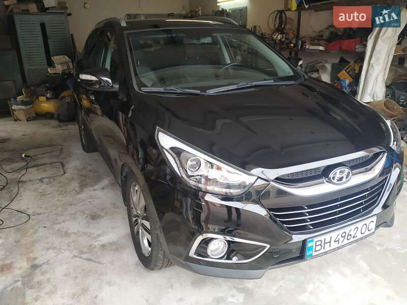 Внедорожник / Кроссовер Hyundai ix35 2013 в 