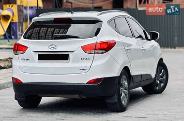 Позашляховик / Кросовер Hyundai ix35 2010 в 
