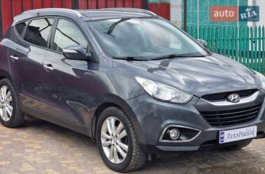 Внедорожник / Кроссовер Hyundai ix35 2010 в 