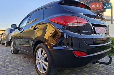Внедорожник / Кроссовер Hyundai ix35 2012 в 