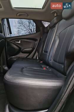 Внедорожник / Кроссовер Hyundai ix35 2012 в 