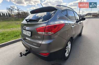 Внедорожник / Кроссовер Hyundai ix35 2011 в 