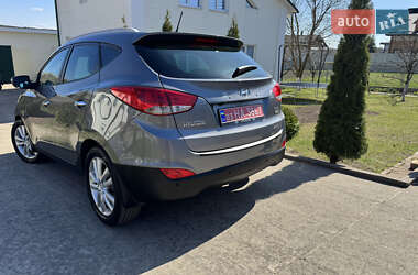 Позашляховик / Кросовер Hyundai ix35 2013 в 