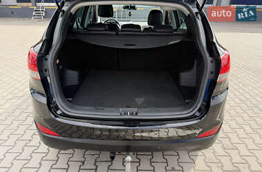 Позашляховик / Кросовер Hyundai ix35 2013 в 