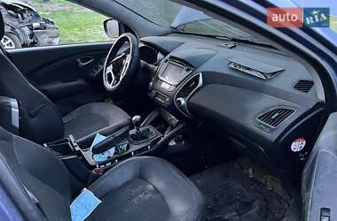 Позашляховик / Кросовер Hyundai ix35 2012 в 