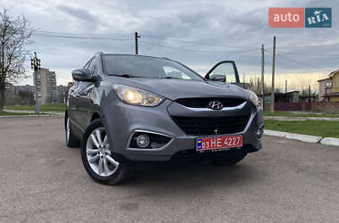 Внедорожник / Кроссовер Hyundai ix35 2013 в 
