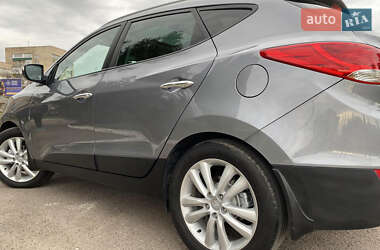 Внедорожник / Кроссовер Hyundai ix35 2013 в 