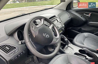 Внедорожник / Кроссовер Hyundai ix35 2013 в 