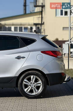 Внедорожник / Кроссовер Hyundai ix35 2011 в 