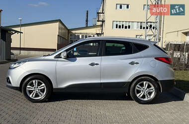Внедорожник / Кроссовер Hyundai ix35 2011 в 