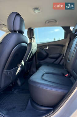 Внедорожник / Кроссовер Hyundai ix35 2011 в 
