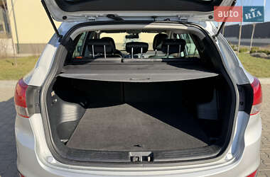 Внедорожник / Кроссовер Hyundai ix35 2011 в 