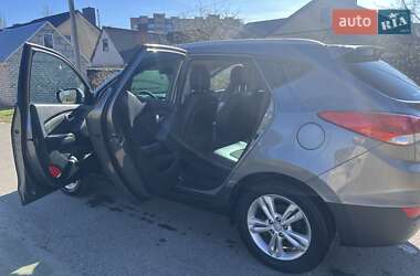 Позашляховик / Кросовер Hyundai ix35 2013 в 